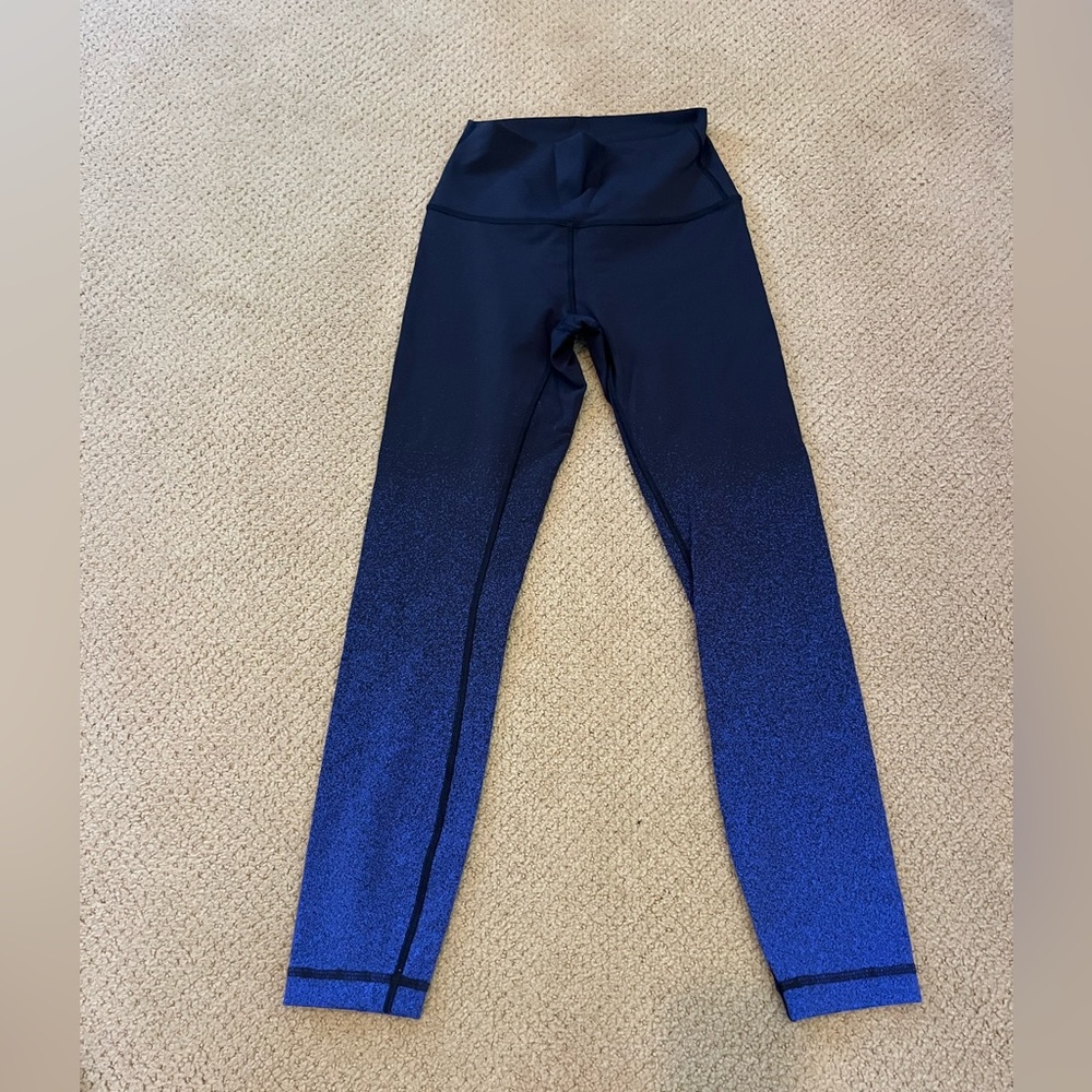 Lululemon wunder under in a black to blue ombré print